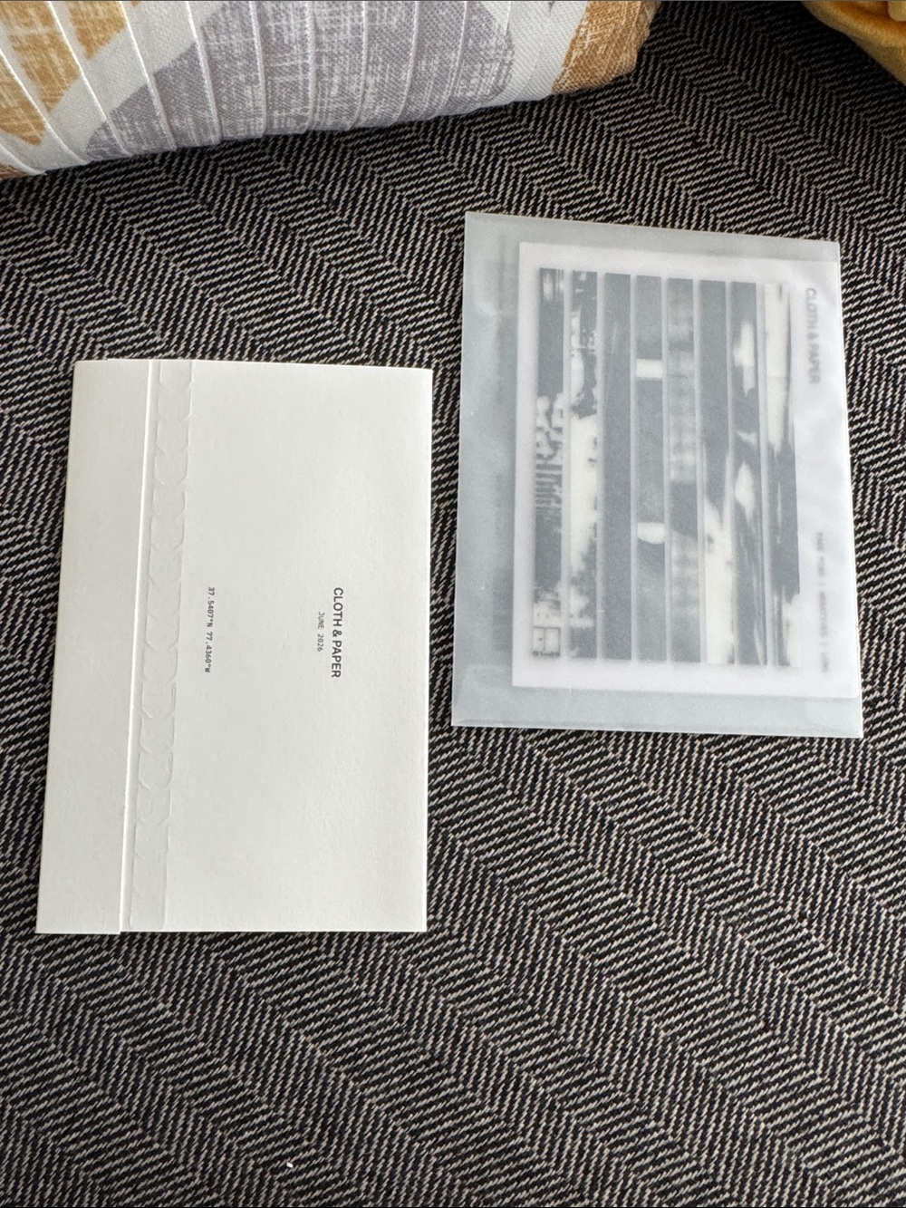 Minimalist White Cloth & Paper Page Pins & Photo Slide Set
